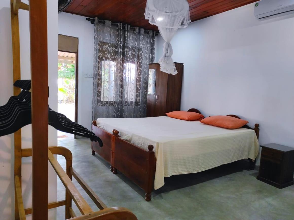 Blue Corals Beach Bungalow Matara Exterior foto
