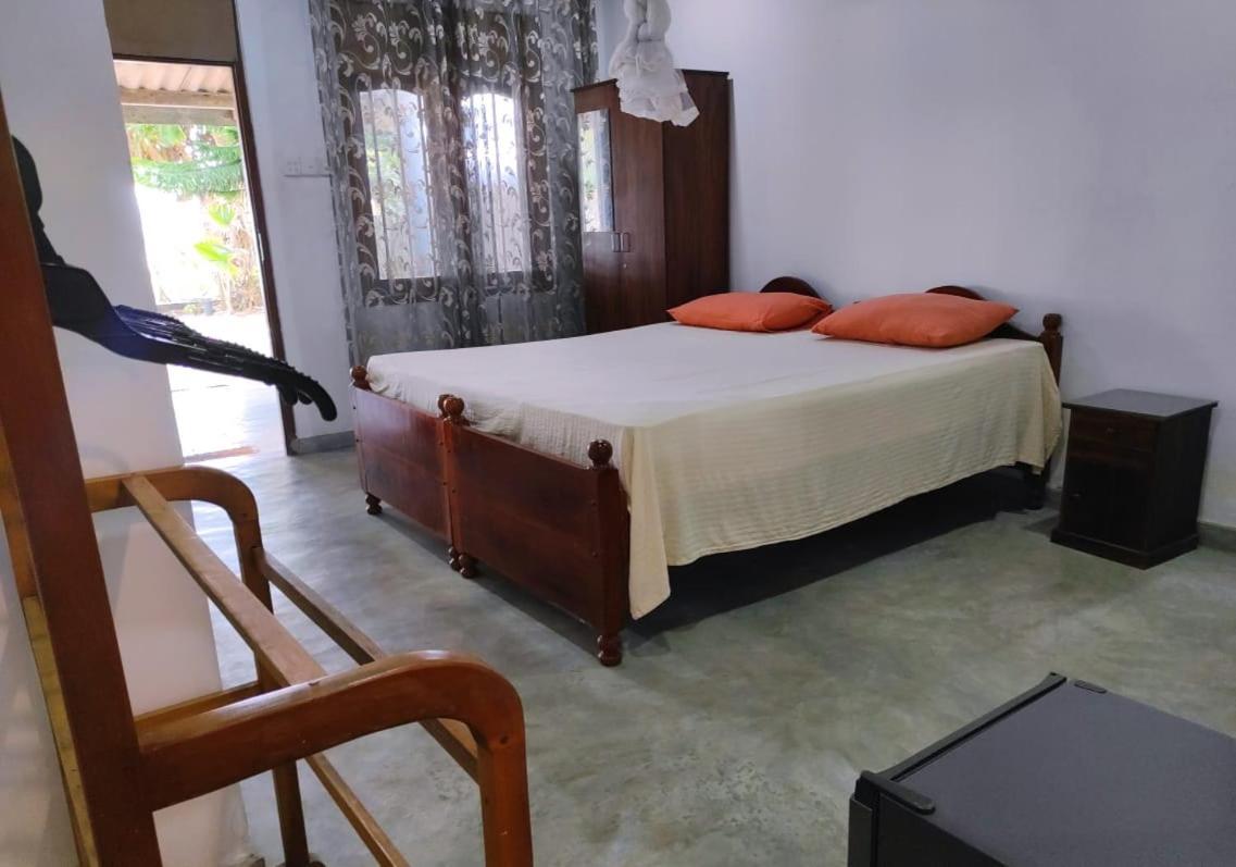 Blue Corals Beach Bungalow Matara Habitación foto